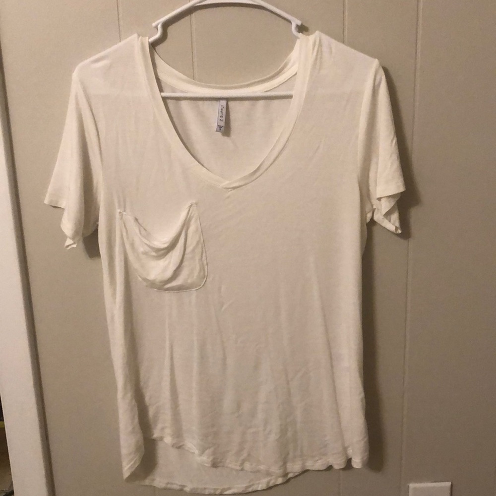 Z Supply v-neck with pocket